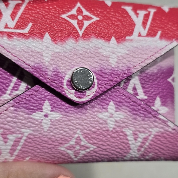 Louis Vuitton Escale kirigami small pouch - Picture 12 of 12